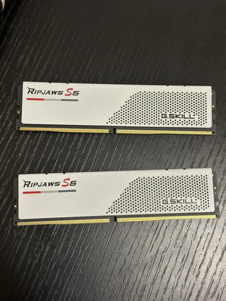 G.Skill Ripjaws S5 32GB (2x16GB) RAM DDR5 5200MHz F5-5200J3636C16GX2-RS5W g.skill ripjaws s5 32gb (2x16gb) ram ddr5 5200mhz f5 5200j3636c16gx2 rs5w
